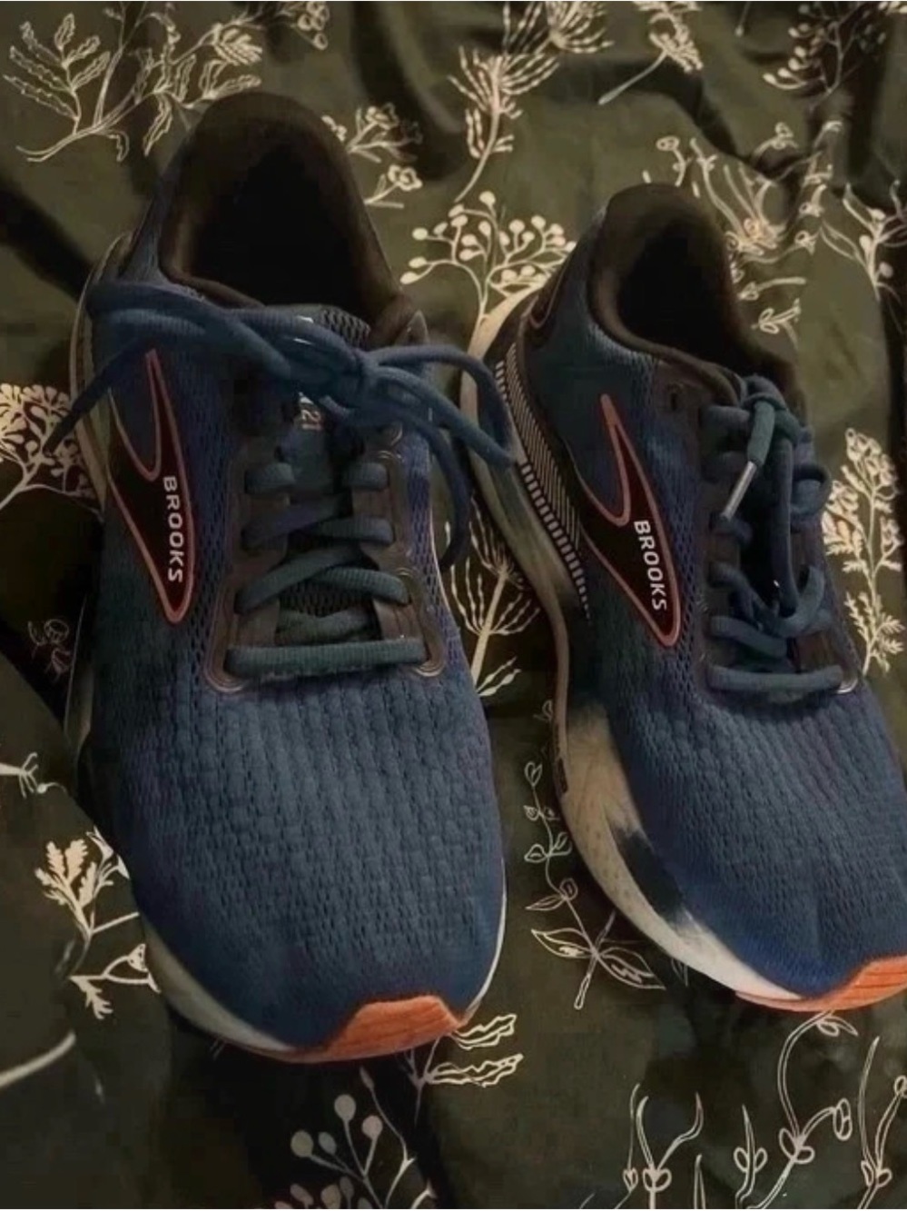 Brooks Womens 7 Blue Running Shoes